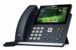 Yealink SIP-T48U – telefon IP – widok pod kątem.jpg